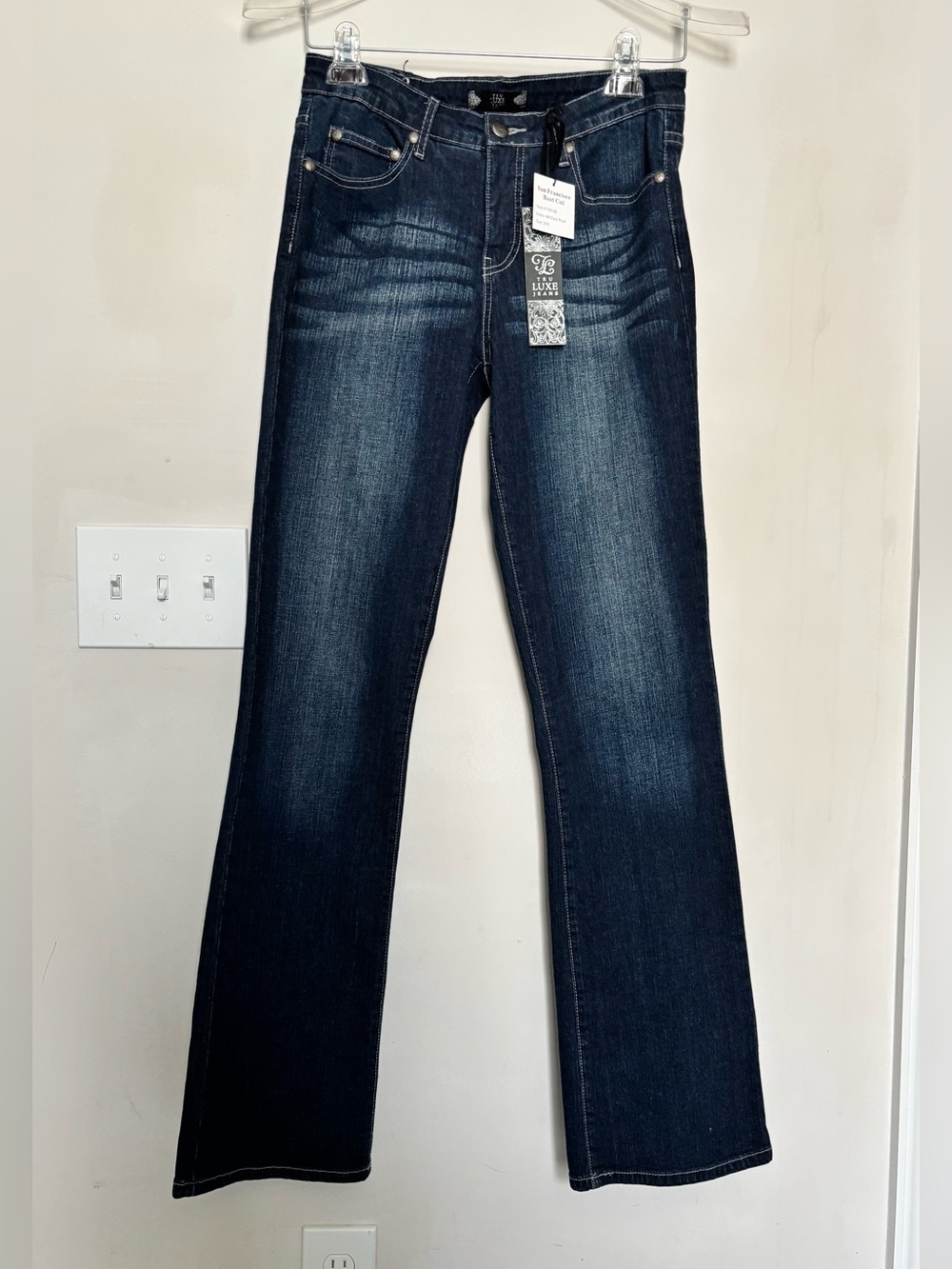 NWT tru luxe jeans San Francisco Rhinestone flap pocket jeans 29/8 long/Toll